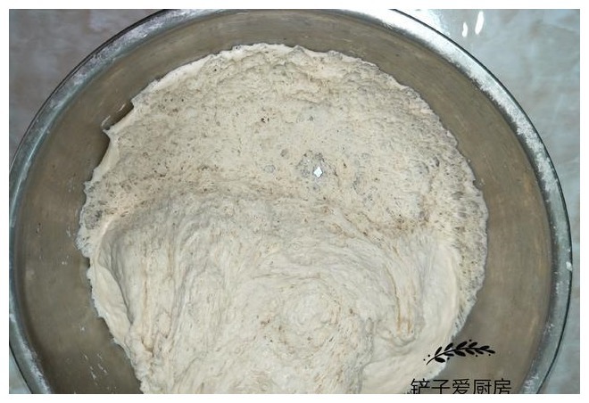 秋季转冷,发面记住3点小诀窍,30分钟发满盆,比夏天发面还快