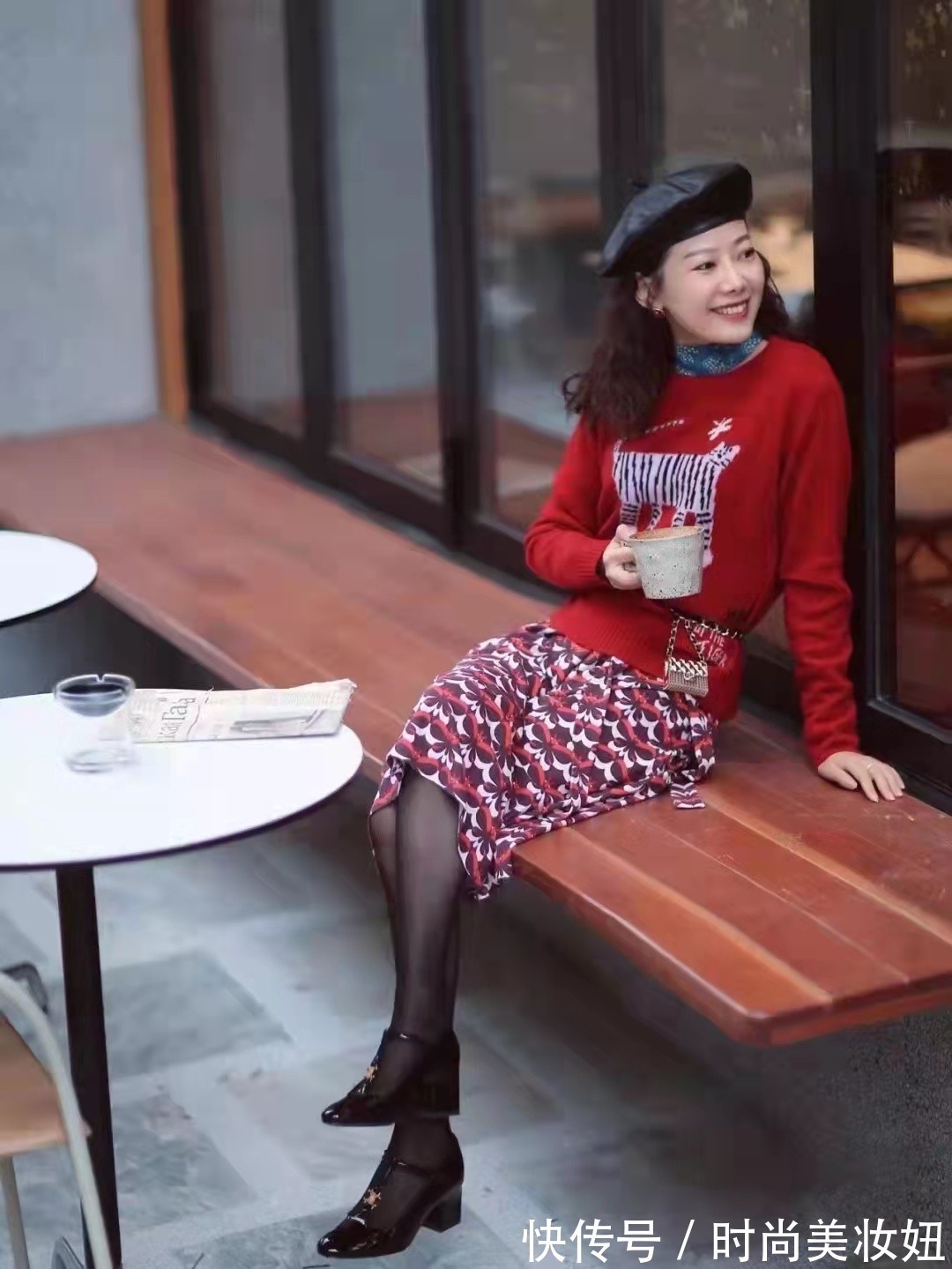 穿搭|这才是“有年味”的穿搭,喜庆又洋气的搭配,照着穿也能美出圈