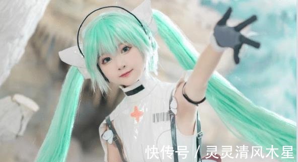 初音|“妈妈辈”coser白金还原度拉满，小樱惊艳，老艺术家就是不一样