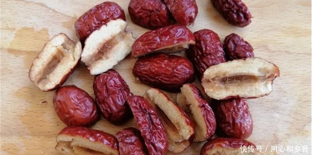 冬天为家人制作豆沙红枣米糕,软糯香甜,暖化寒冷的天气