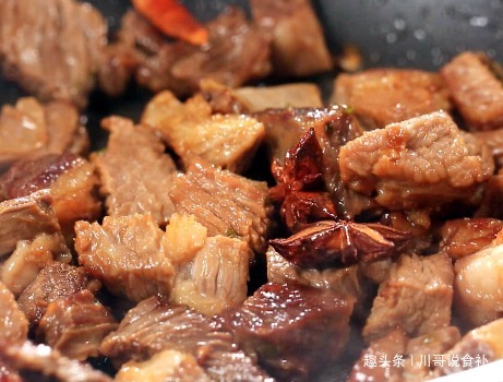 人直接炖|炖牛肉时,直接炖还是先焯水大厨教我正确做法,牛肉软烂还不腥