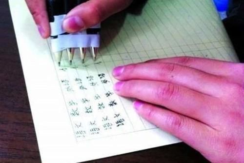 爸爸|儿子被罚抄名字100遍,爸爸自豪调侃:多亏我给孩子取了个好名