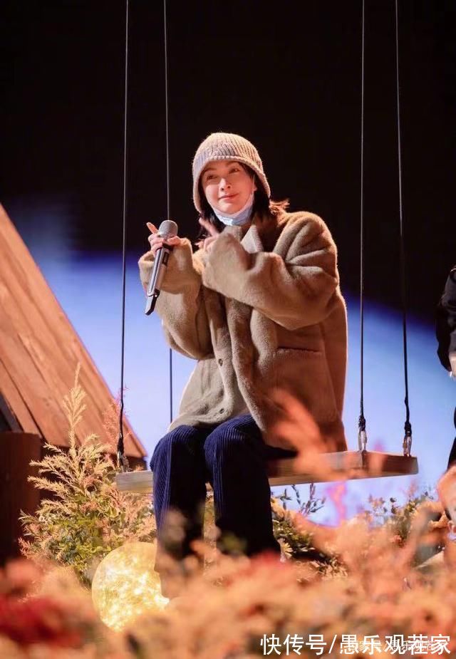 各大衛(wèi)視跨年主持人盤點!湖南陣容大改，江蘇張純燁公主造型驚艷