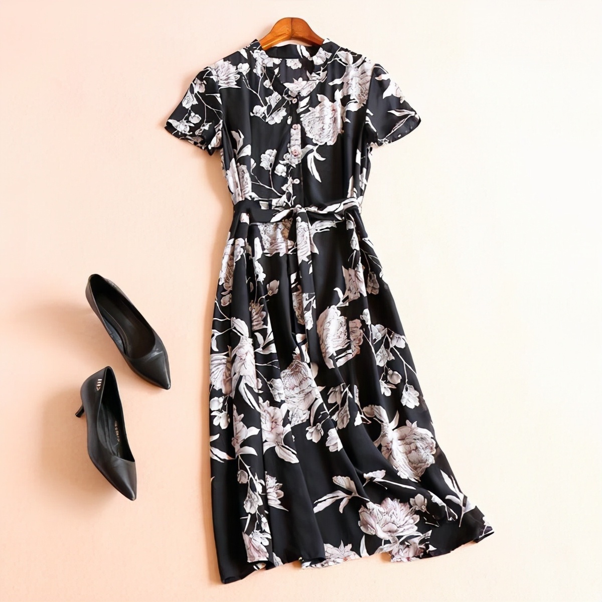 裙身|女人年过三十不年轻没关系,但往后就得有气质韵味连衣裙精致自己