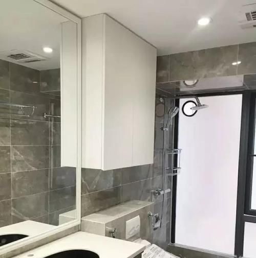 柜子|利用好马桶上方的1㎡,在马桶上装个架子,卫生间瞬间大了5㎡