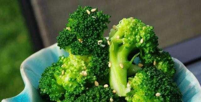 西兰花|每天早上坚持吃西兰花,连吃7天,3大好处不请自来,早食早好