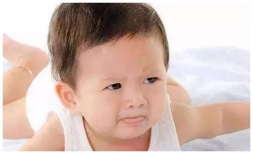 臭臭|宝宝拉臭臭味道太重，多半是这3个原因造成的，宝妈别忽视了