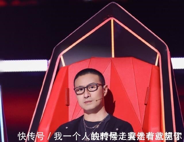 今年好声音8位导师,相比以往4位导师好看在哪里!