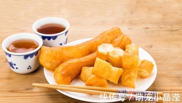 泡打粉|1碗面粉,2个鸡蛋,就能在家做油条,不用泡打粉,再不用去外面买了