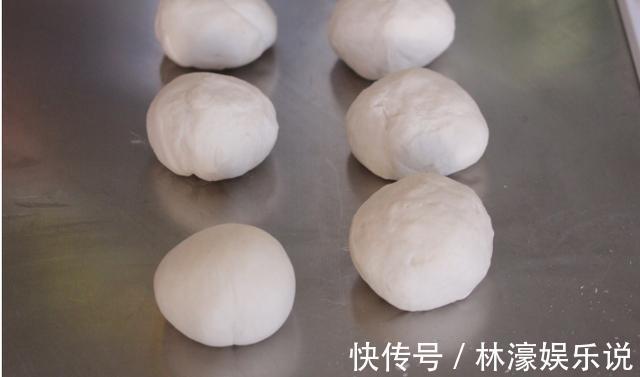 馅料|别让主食变得索然无味，试试劲道又弹牙的卷饼，用料少操作简单