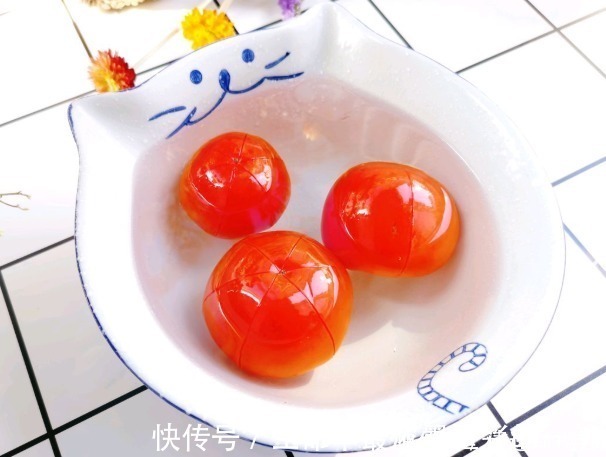 做西红柿炒蛋，有人先炒西红柿，有人先炒蛋，都错了！大厨教你做