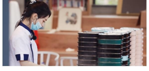 赵丽颖|赵丽颖最新一期中餐厅挑战厨师造型，马尾辫子好美，赵大厨要来了