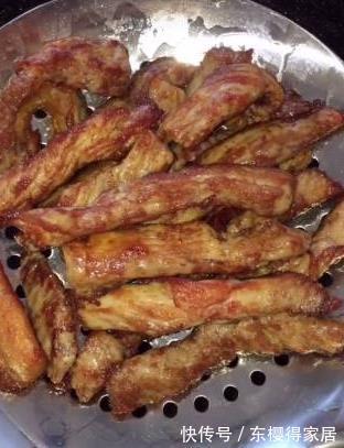 辣椒面儿|猪肉降价了,一次性多买点,教你在家晒猪肉干吃,用来下酒特别香