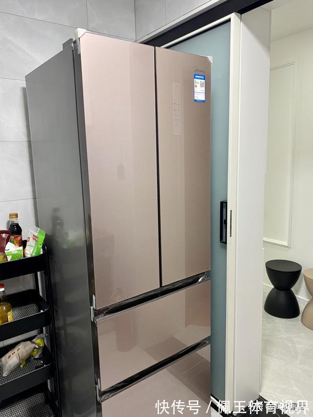 收纳|107㎡的家装风格选择了白色系,简单干净现代时尚,就是不耐脏