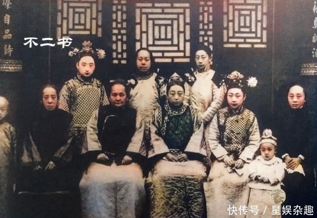 老照片|上色老照片:真实的清末皇亲国戚,看看和清宫剧中相比有何不同