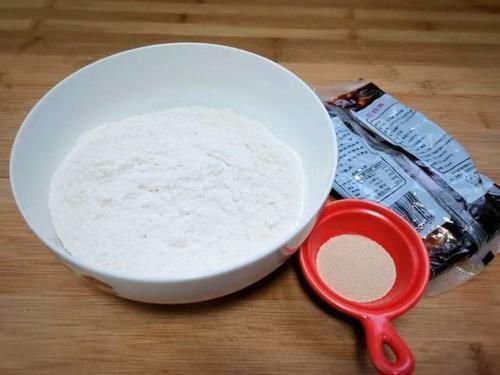 面包|最近儿子迷上这个早餐,比面包口感松软,满满都是料,特好吃