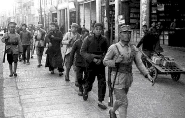 师团|8位中队长战败、师团长成手下败将,天皇错愕:中国啥军队这么牛