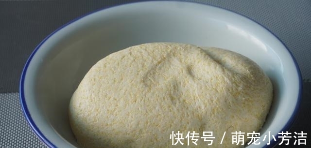 玉米面百吃不厌的做法,不放一粒酵母,松软多层,出锅全家都爱吃