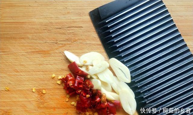 滋养|这道菜一年前是30元一公斤,现在是2元,你应该多吃春天和滋养