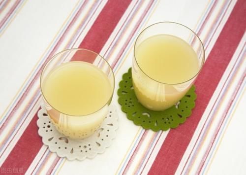 个子|宁可饿着孩子,睡前也别给吃这4物,严重影响孩子发育,易缺钙个子矮