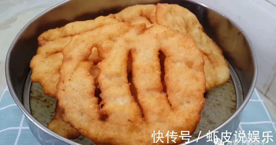 早餐饼|早餐饼最好吃的做法，锅里一炸，个个松软不吸油，我家一周吃五次