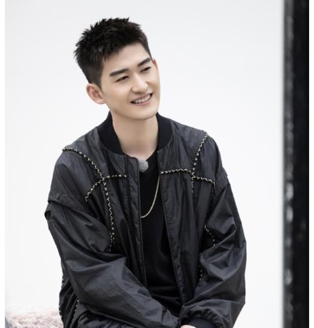 超有趣~小狮子的脑袋,变成了方形,要怎么变回去呢