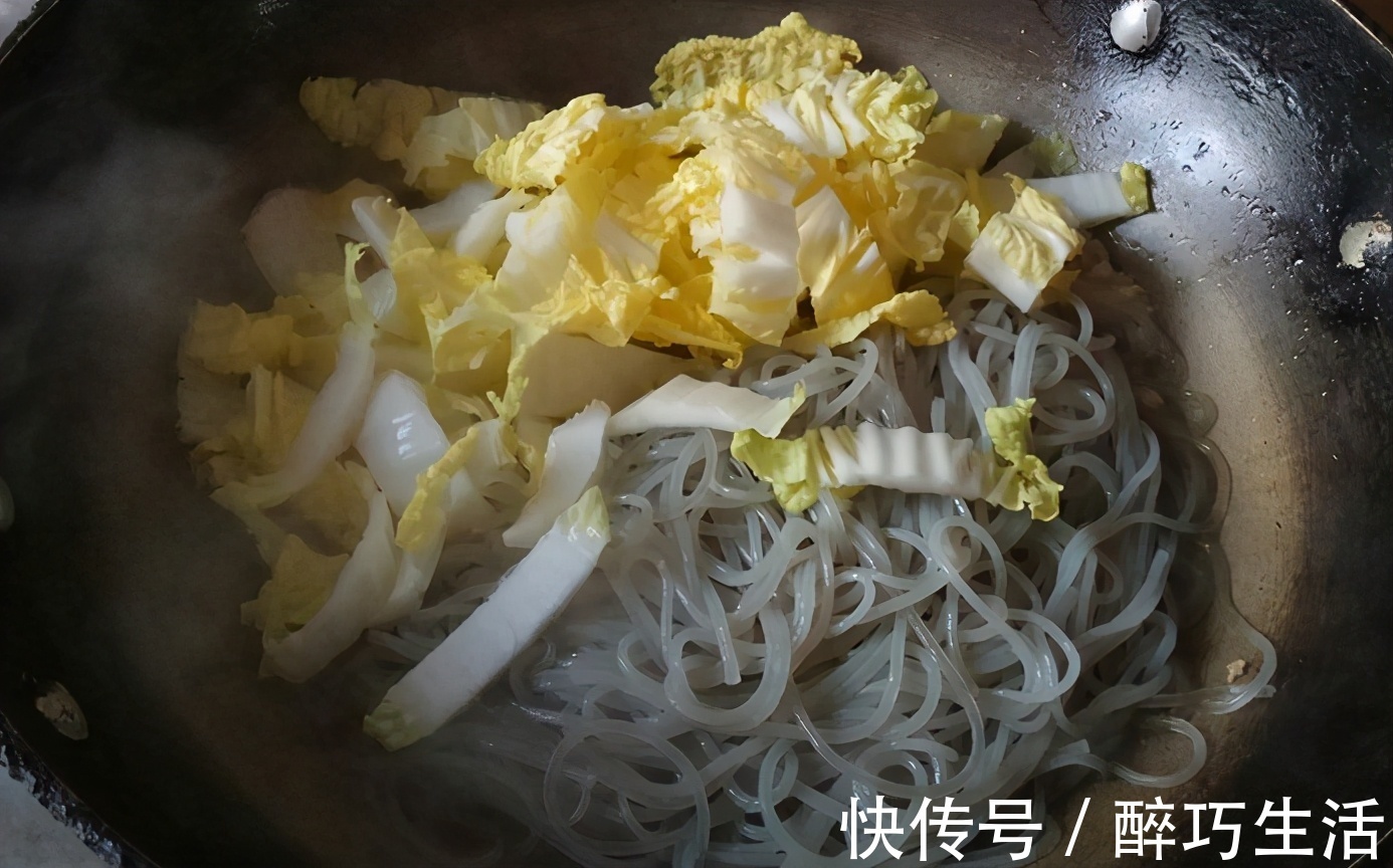 肉末|天热不想吃饭，做一道白菜炖粉条，开胃好吃，真下饭