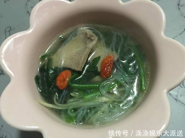 肠胃|每天喝碗汤,肠胃变健康,三种汤换着喝,保护胃黏膜,肠胃好得快