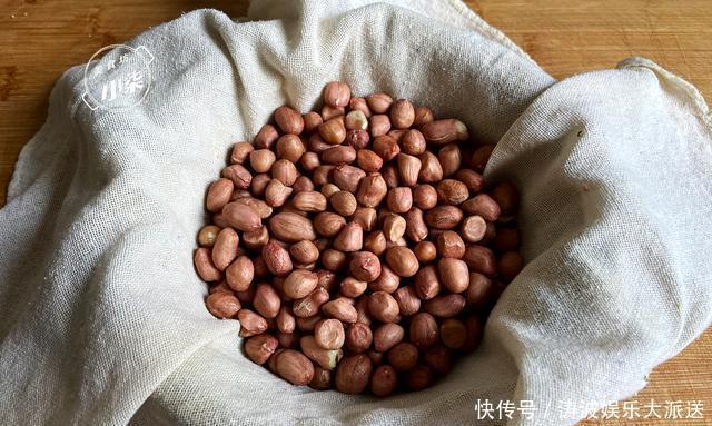 花生米|炸花生米时,好多人先放油都错了,多加这一步,放一周都不会潮