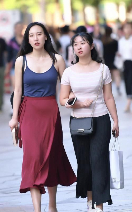 色彩|大气美女还会玩转色彩,真是“文武双全”样样精通啊