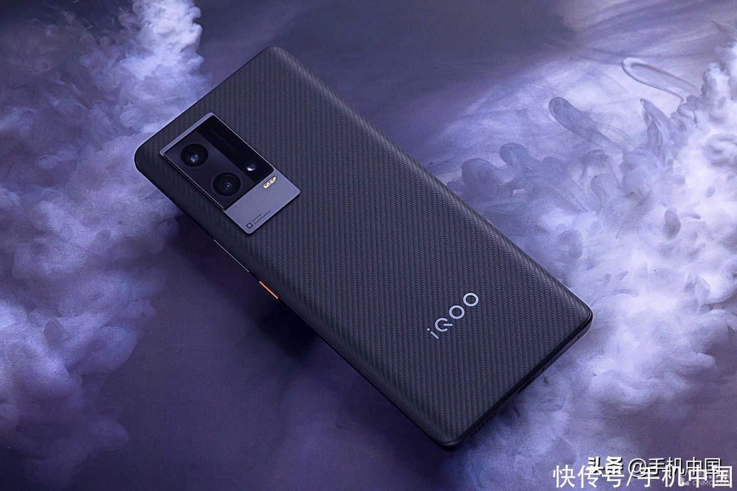 iqoo 8|iQOO 8 Pro图赏：“六边形战士”续写赛道传奇