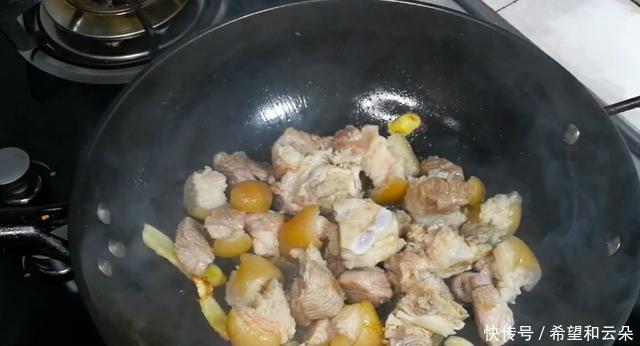 黄豆|猪蹄怎样炖又香又好喝教你这3招,猪蹄肥而不腻,软烂又入味