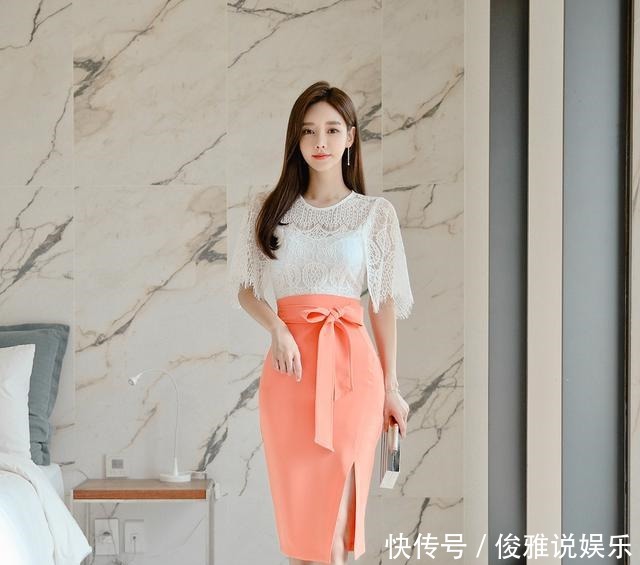 孙允珠|孙允珠高清美图漫雪橘红雅彩卷花文艺包臀裙