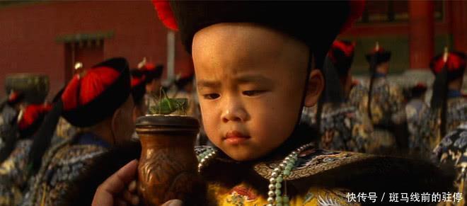 一物|溥仪的生活有多奢侈饭前必先吃一物开胃,宫女们害羞纷纷躲避!