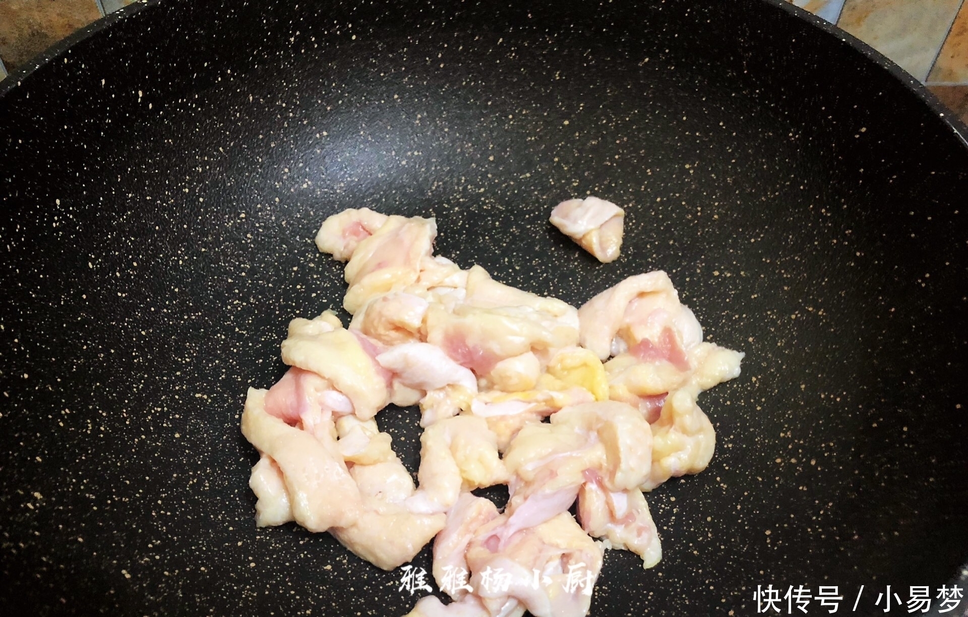 鸭肉和此是绝配,简单爆炒,香嫩开胃,润而不燥,下酒又下饭