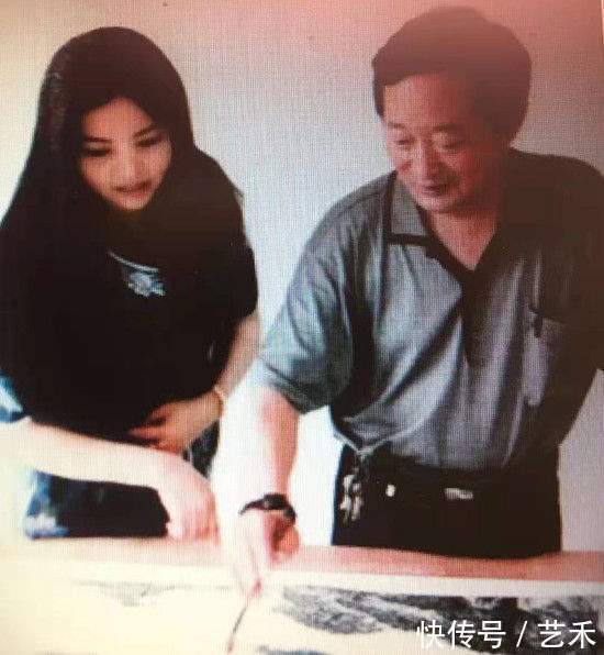 美术家协会#马丽君——天生爱丹青，丽质更擅美，腹有诗书气自华，最具潜质实力派女画家