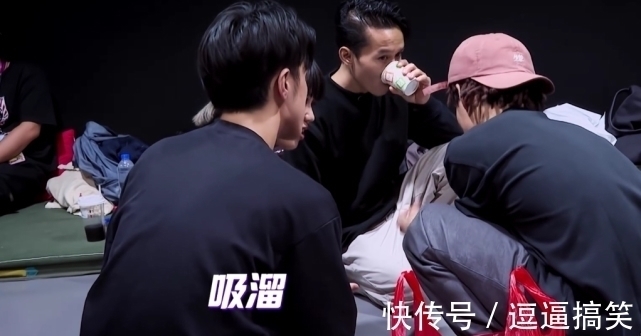 看老外穿汉服、写汉字、发红包!《这街4》让中国风吹向世界