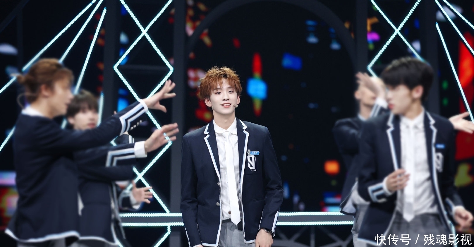 《青春有你》被叫停,余景天一人牵动整个比赛,选秀真的该停停了