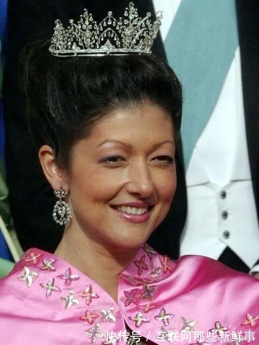 最爱 那么重的耳环为什么却成为了王室女性的最爱!