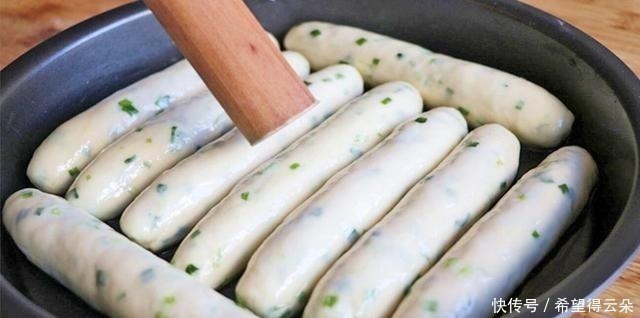 面粉最解馋的做法,我家一周吃5次,比手抓饼还香,上桌瞬间扫光