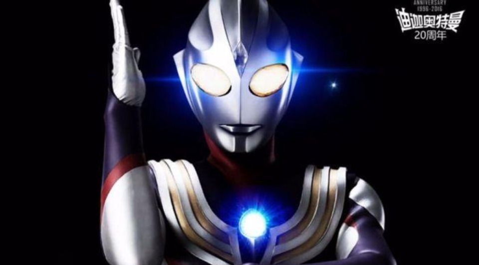 奥特曼|外婆假扮奥特曼给孙子送惊喜,结局让人大跌眼镜,这世上根本没有光