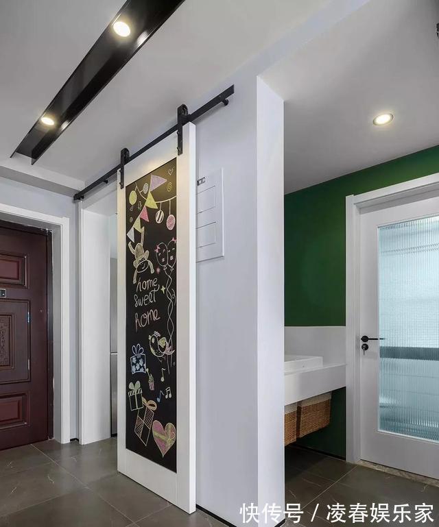 客厅|她家90㎡的房子,既不买沙发,也不买餐桌,完工却实用倍增!晒晒