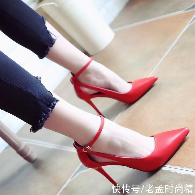 ol|尖头高跟鞋,让时尚随着你的脚步绽放