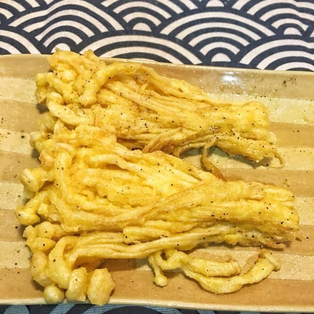 此菜香酥可口,好吃不塞牙,咬下去满嘴香,家人一人一盘吃不腻