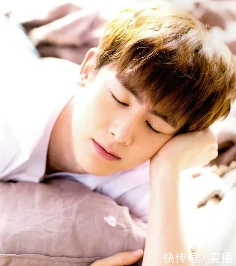 《追光吧!》首播,中泰混血选手尼坤的一项技能,或成大势所趋