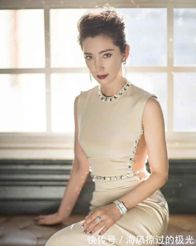 衬衫裙 女人要是过了48,这3种裙子尽量少穿,显老没气质,还被人说装嫩!