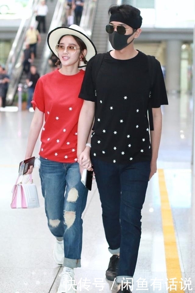 穿搭|张若昀唐艺昕罕见合体,穿情侣衫看着真登对,“小动作”更是甜蜜