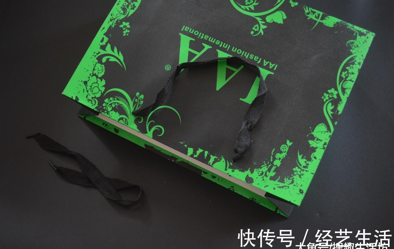 马桶|手提袋绳子不要扔, 拆下来放家里这样用, 看完你会感谢我的