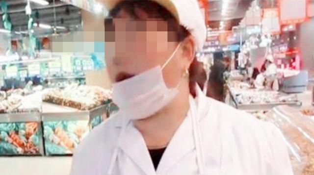 小孩|小孩偷吃车厘子，售货员80一斤赔钱吧，宝妈做法理货员哑口无言