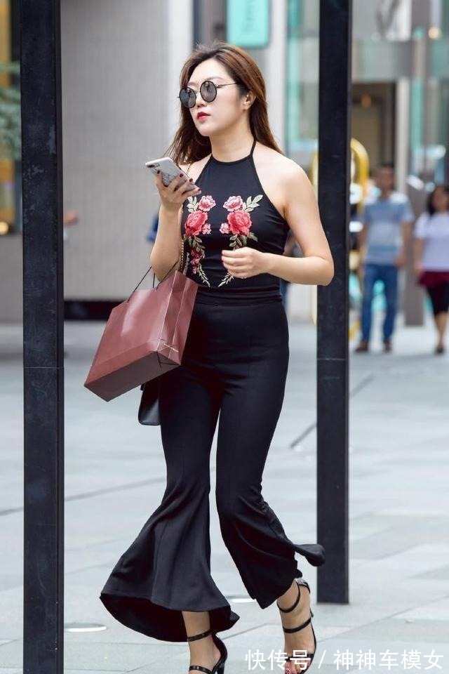 时尚 精致美丽的瑜伽裤彰显时尚潮流气质,衬托潮流衣品,举止优雅!